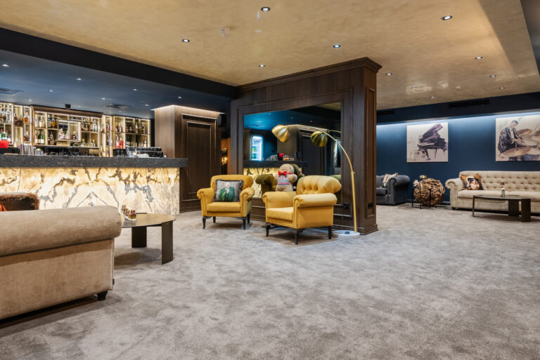 Lobby bar and lounge at Premier Luxury Mountain Resort, Bansko