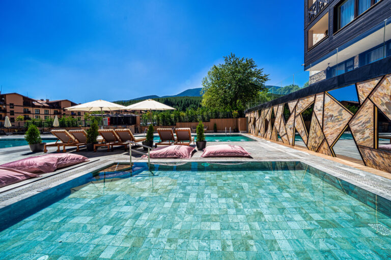 Shallow outdoor children’s pool at Premier Luxury Mountain Resort, Bansko