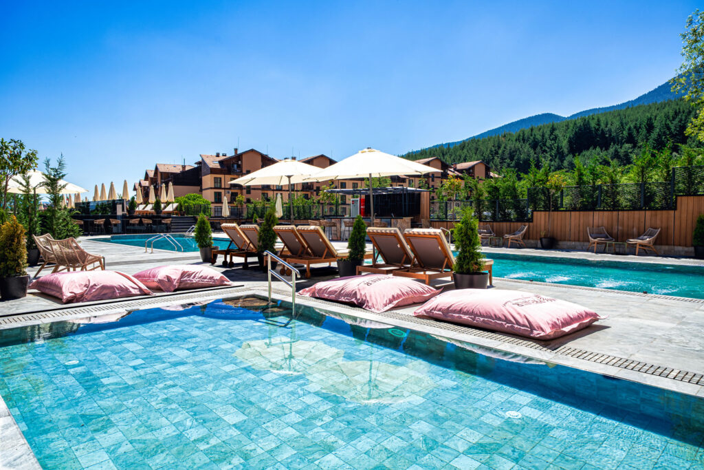 Shallow outdoor children’s pool at Premier Luxury Mountain Resort, Bansko
