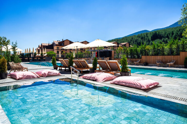 Shallow outdoor children’s pool at Premier Luxury Mountain Resort, Bansko